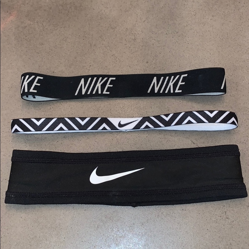 Black/white nike headbands